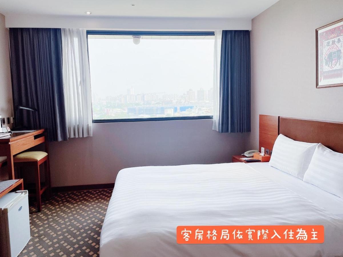 Orange Hotel - Park, Taichung Exterior photo